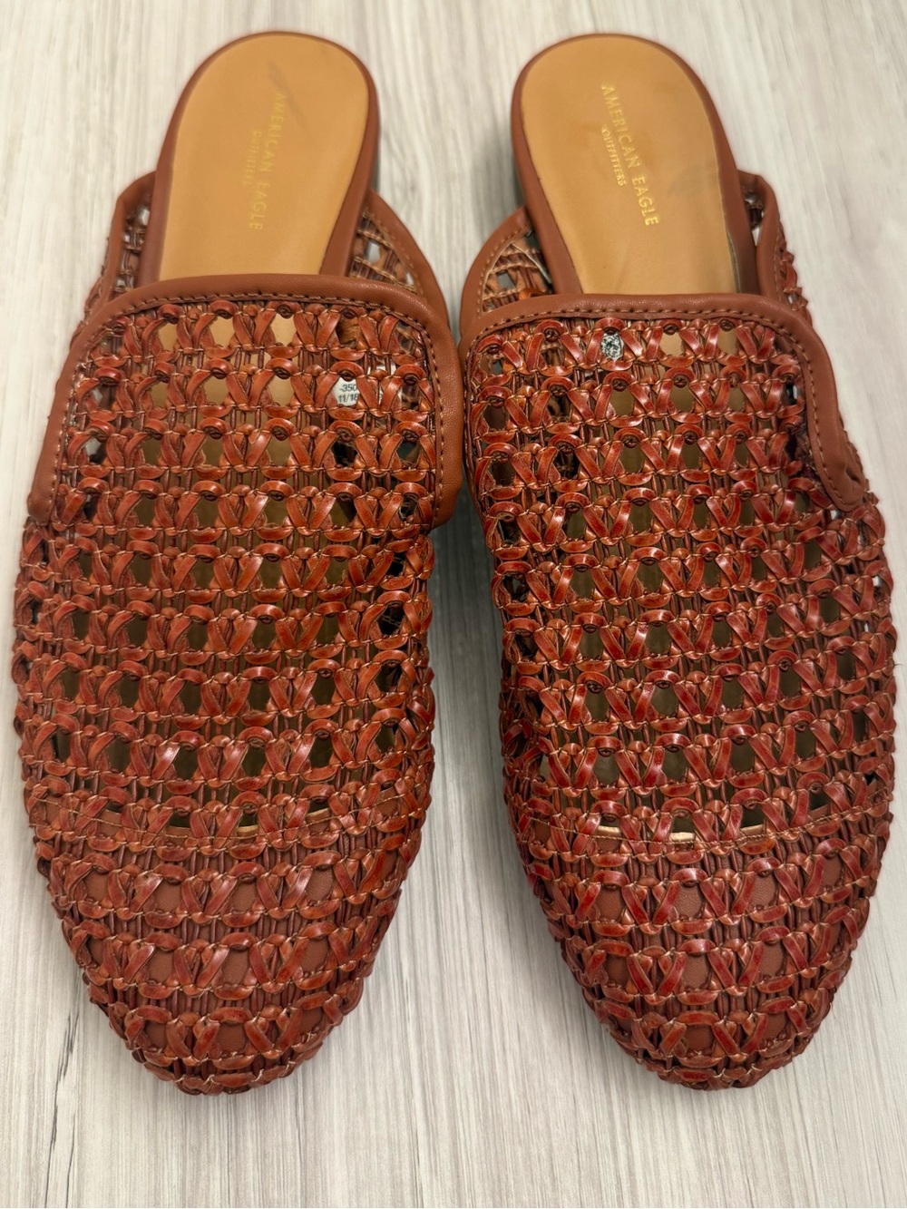 American Eagle Outfitters Women’s Brown Woven Mule. Size 9.
